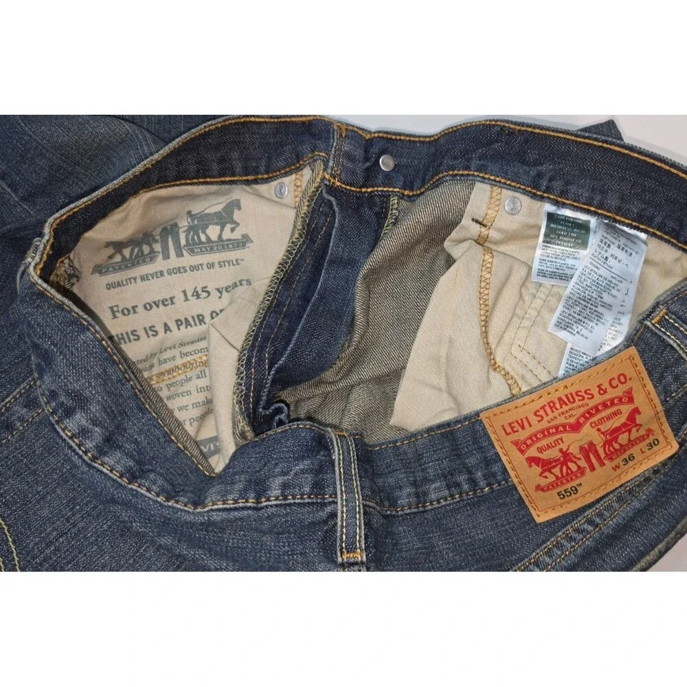 Levi Strauss & CO Denim Wash 559 Jeans Size 36x30 36 x 30 Distressed Whiskered
